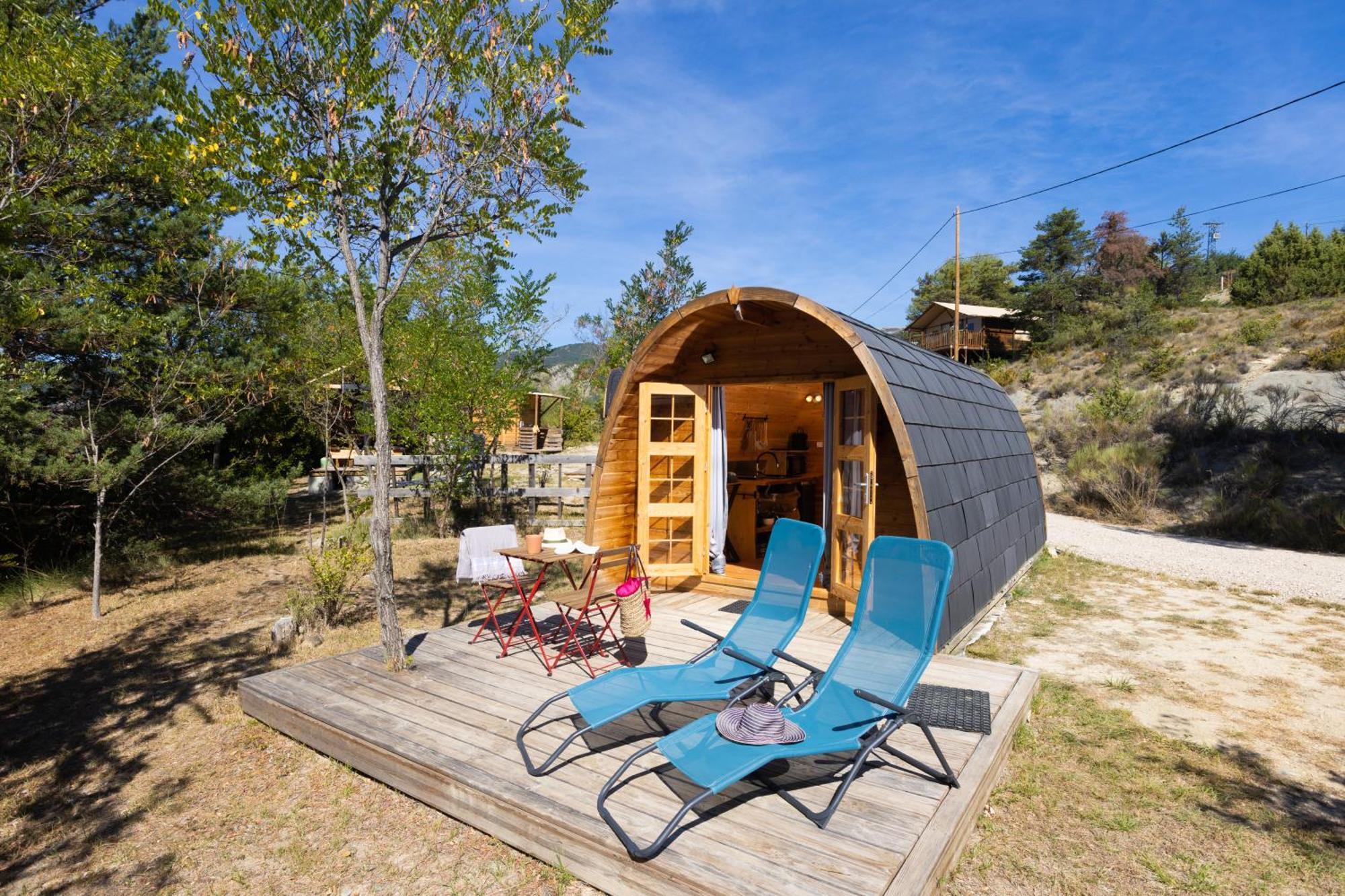 Camping Les Hauts De Rosans Екстериор снимка