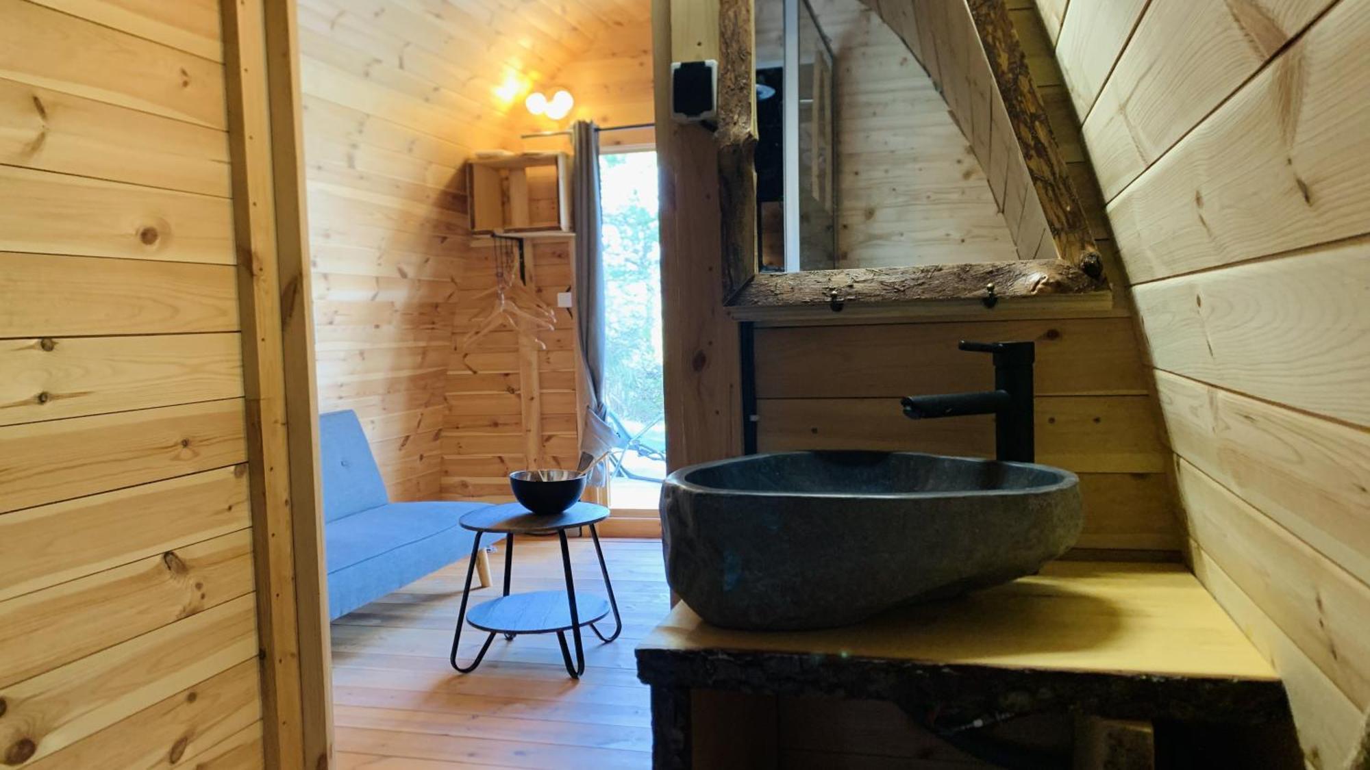 Camping Les Hauts De Rosans Екстериор снимка
